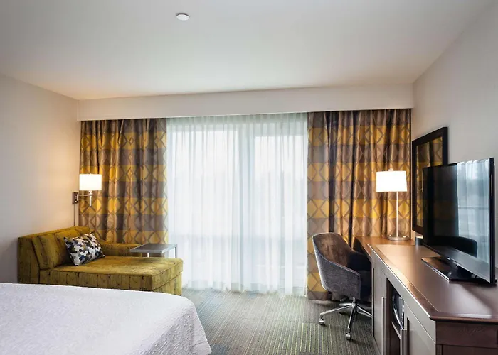 Hampton Inn & Suites by Hilton Seattle/Northgate