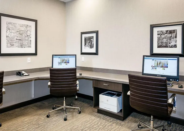 Hampton Inn & Suites by Hilton Seattle/Northgate